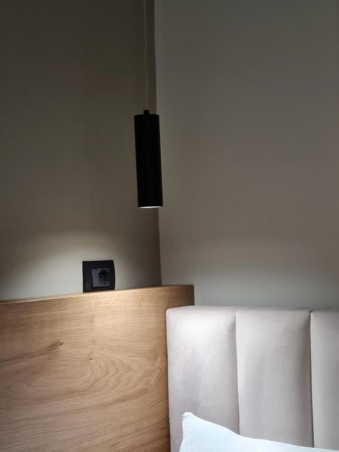 Tam Serviced Studio Apartment Myslym Shyri No1 Tirana Exterior foto