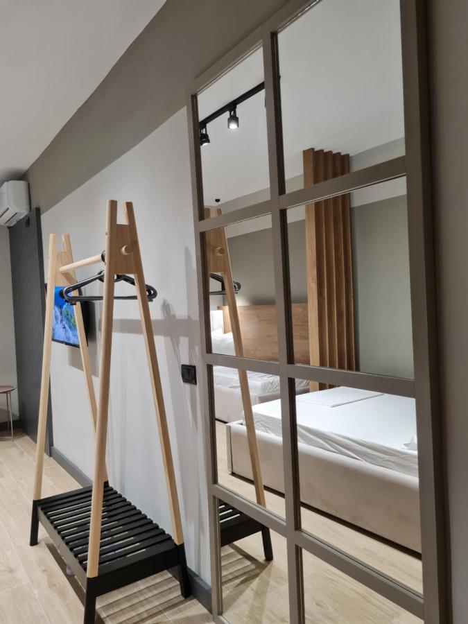 Tam Serviced Studio Apartment Myslym Shyri No1 Tirana Exterior foto
