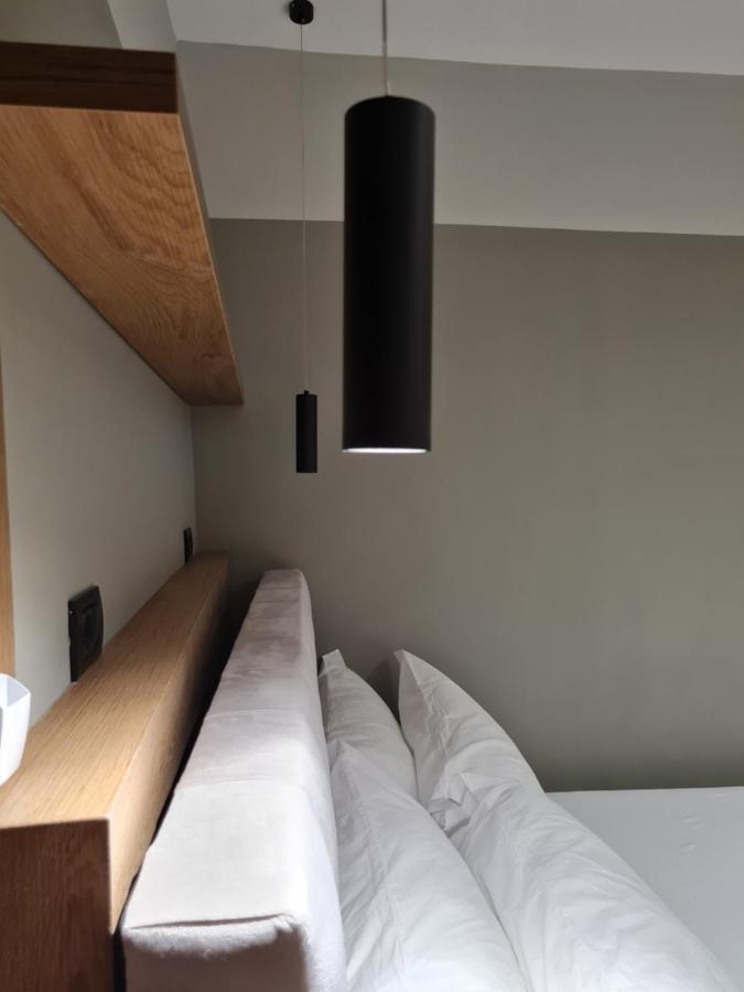 Tam Serviced Studio Apartment Myslym Shyri No1 Tirana Exterior foto