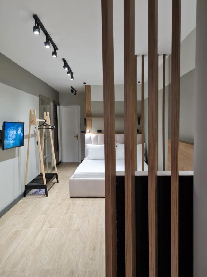 Tam Serviced Studio Apartment Myslym Shyri No1 Tirana Exterior foto