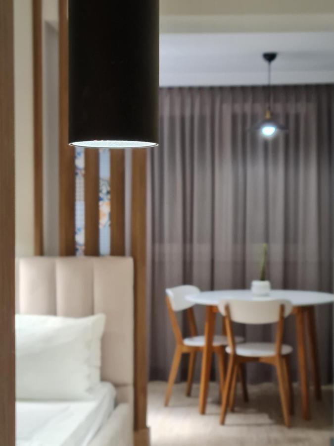 Tam Serviced Studio Apartment Myslym Shyri No1 Tirana Exterior foto
